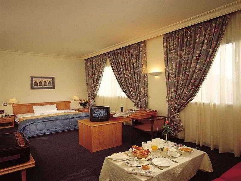Alexandre Hotel Beyrut Dış mekan fotoğraf